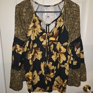 CUPIO Women's Floral Fall Blouse